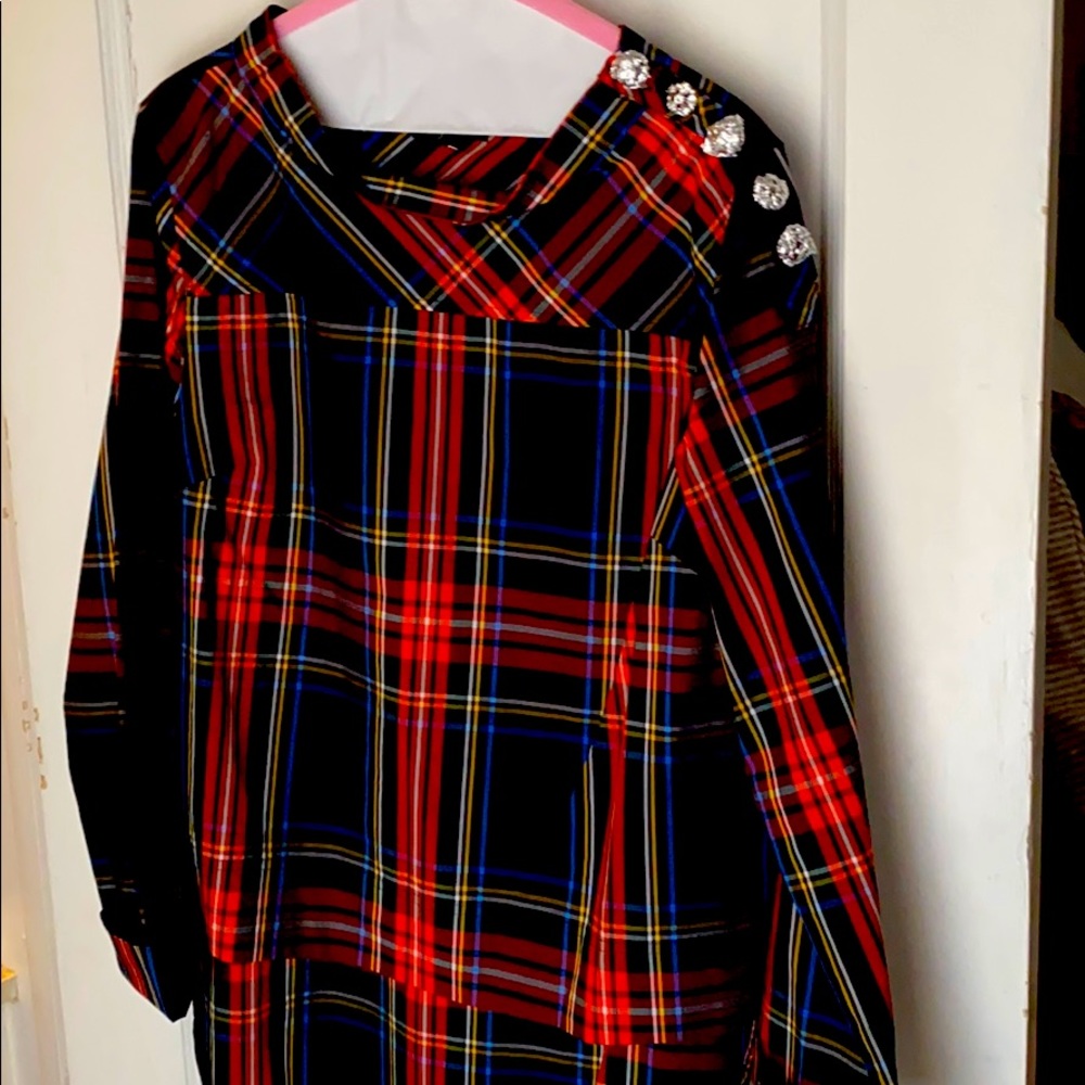 Jackie O style top rhinestone buttons at shoulder